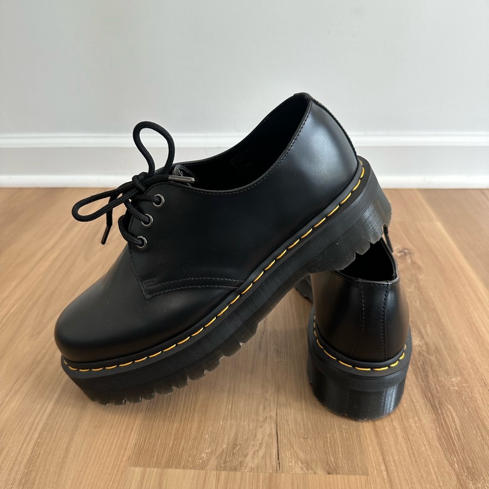 Dr. Martens SMOOTH LEATHER PLATFORM SHOES